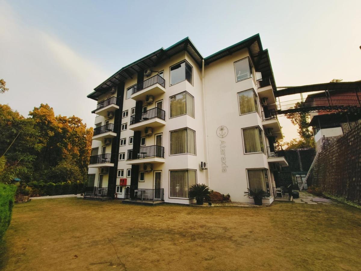 Ataraxia Crestmont Resort & Spa Dehradun Exterior foto